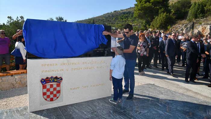 Spomenik braniteljima