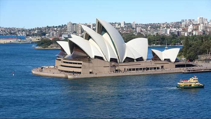 Australija