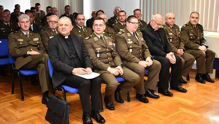 Časnici na putu svetosti