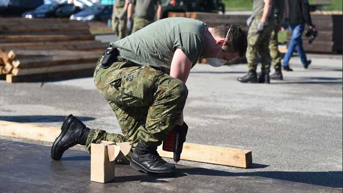 Ekspedicijski kamp ispred KB Dubrava