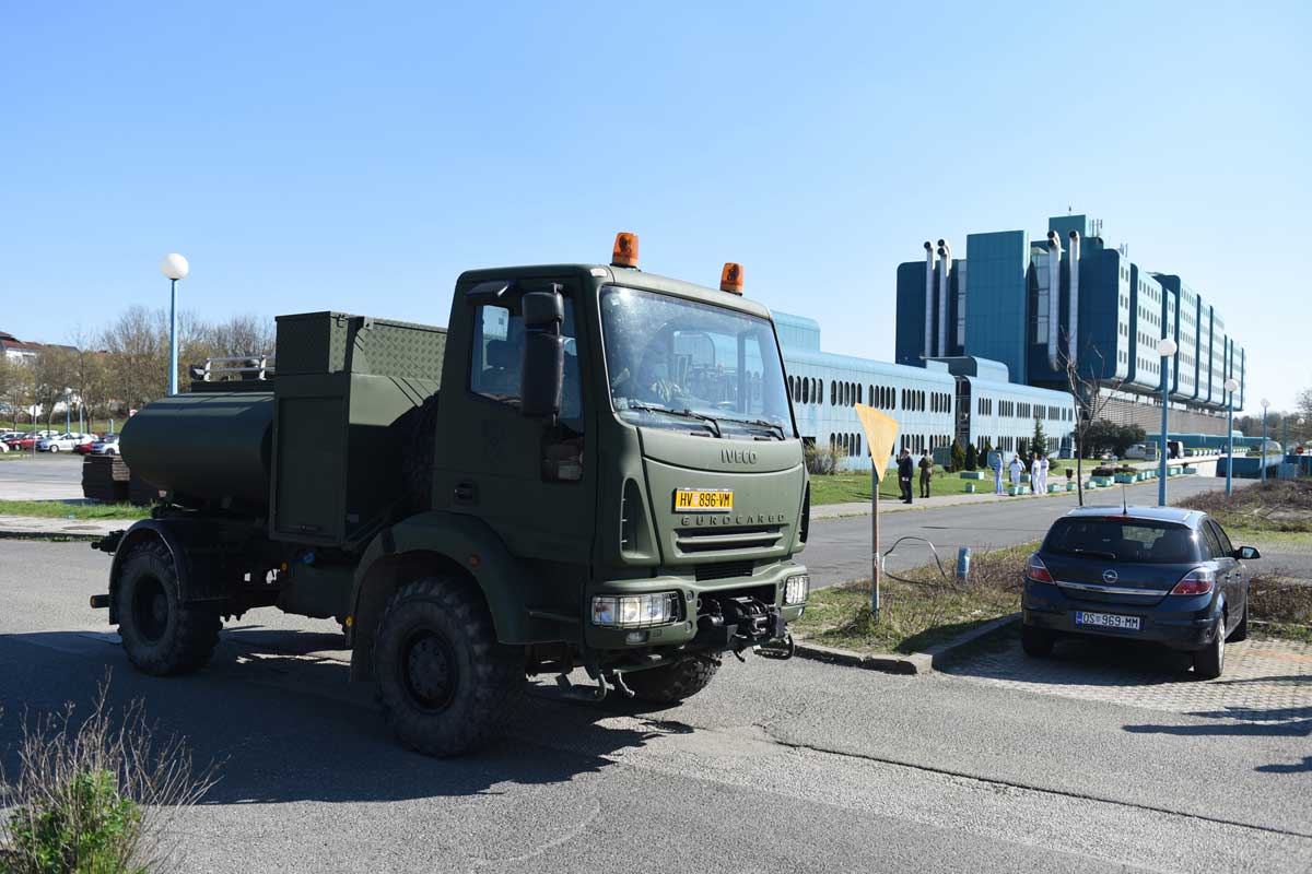 Ekspedicijski kamp ispred KB Dubrava