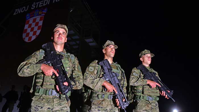 Polaznici obuke za razvoj vođa započeli hodnju od Udbine do Knina