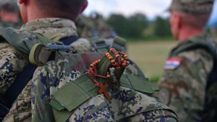 Hodnja novih vođa Hrvatske vojske iz Udbine do Knina