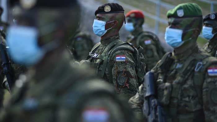 Hodnja novih vođa Hrvatske vojske iz Udbine do Knina