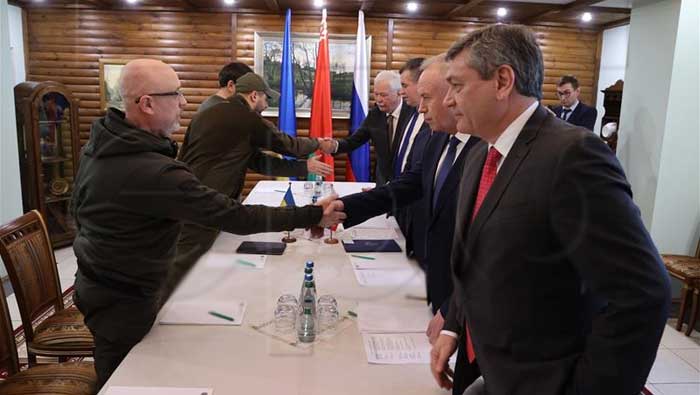 Kijev i Moskva dogovorili humanitarne koridore za evakuaciju civila