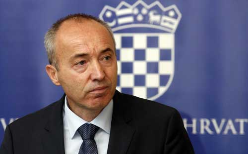 Krstičević obilazi požari&scaron;te u Makarskoj