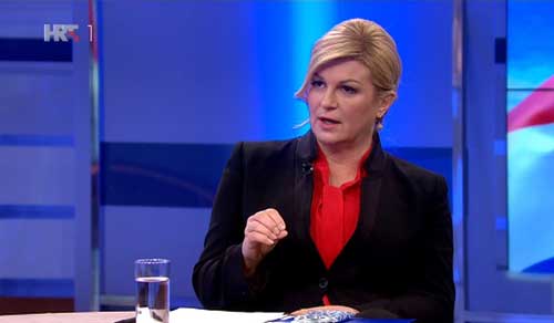 Kolinda - iza zavjese